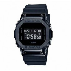 Наручные часы CASIO G-Shock (GM-5600B-1D), черный