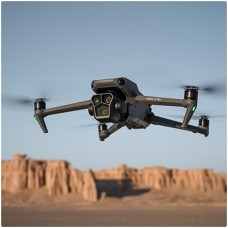 DJI представила дрон Mavic 3 Pro.